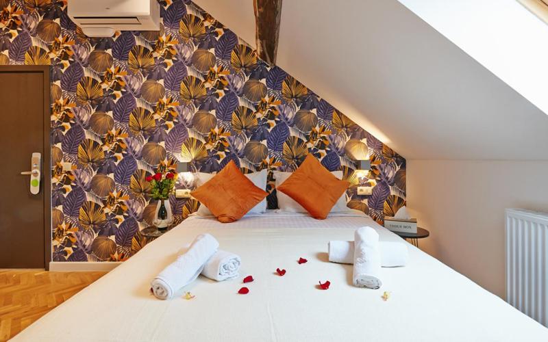 Hotel Les Ecrins Brussel Bagian luar foto